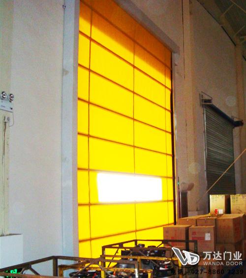 青龙工厂堆积门